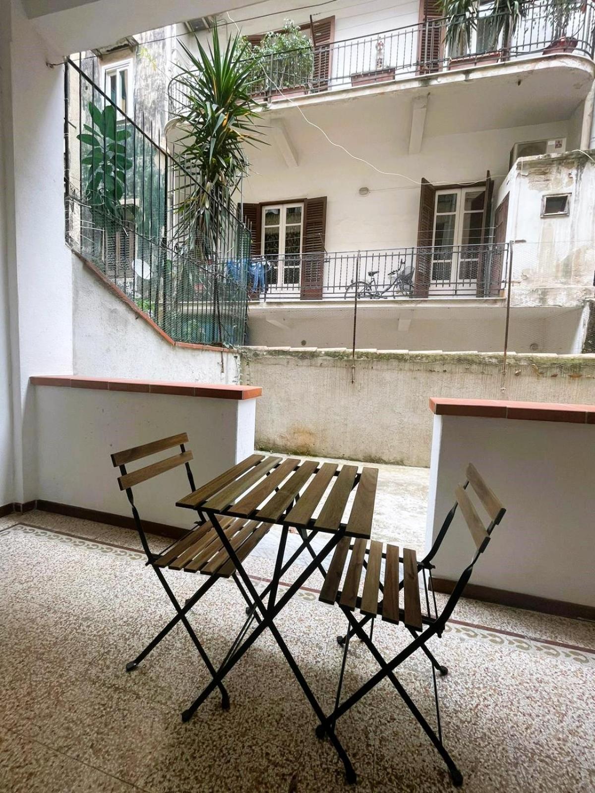 Olivuzza Rooms In Apartment Palermo Exterior photo