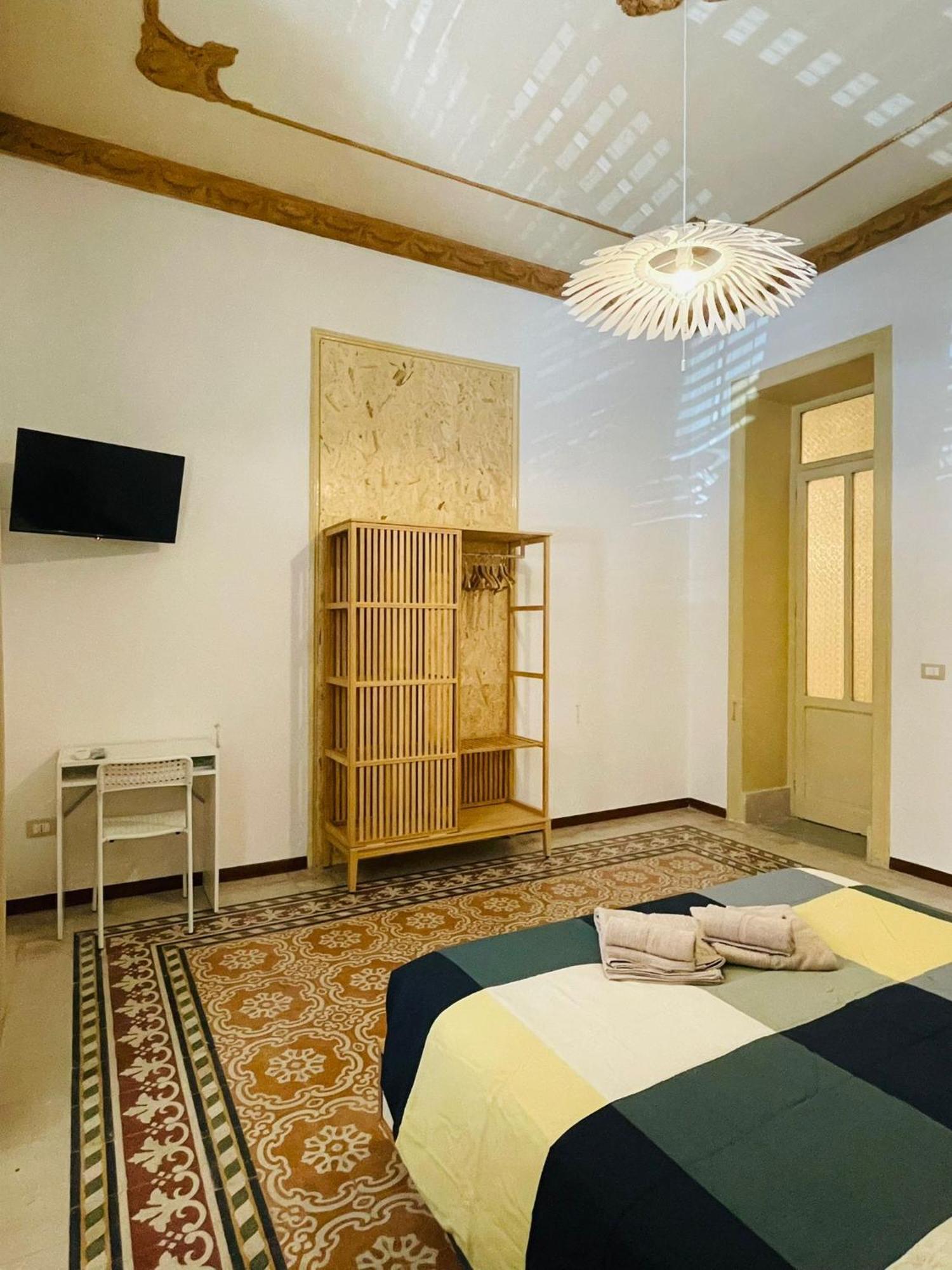 Olivuzza Rooms In Apartment Palermo Exterior photo
